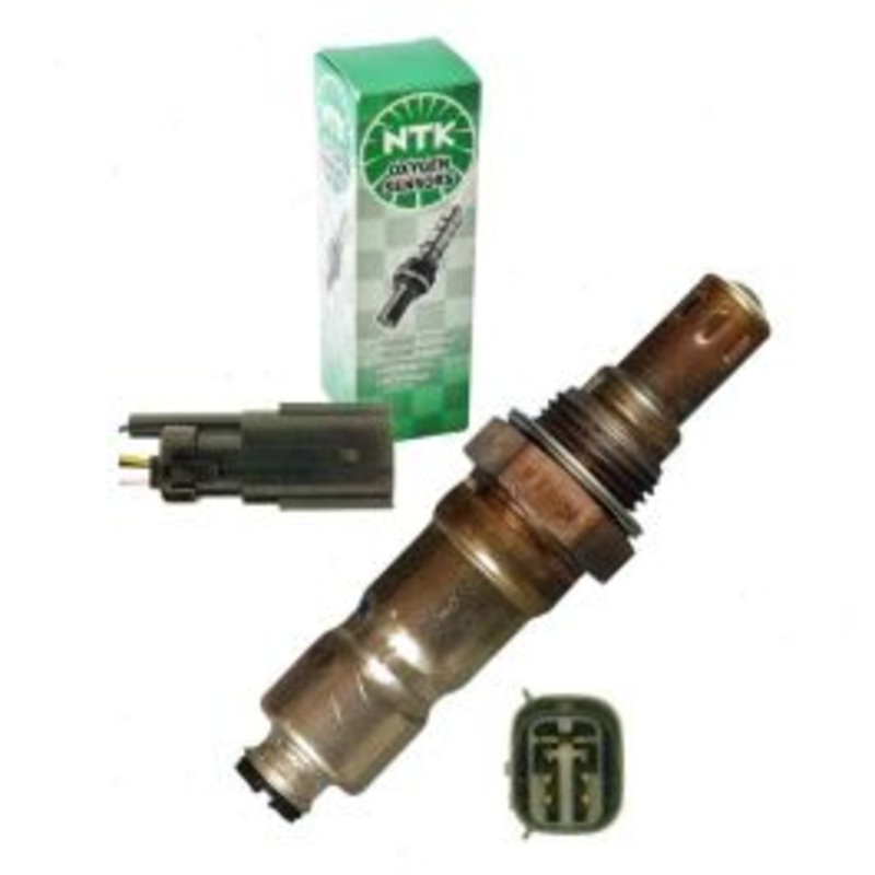 NGK NTK Upstream Right Air Fuel Ratio Sensor for 2013-2015 Lincoln MKT 3.7L V6