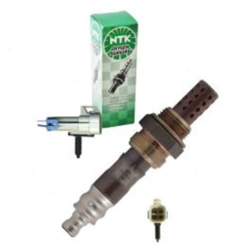 NGK NTK Upstream Right Oxygen (O2) Sensor for 2000-2002 GMC Yukon XL 1500 5.3L V8