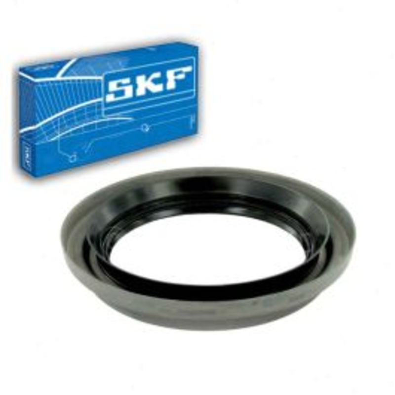 SKF Front Wheel Seal for 2004-2005 Ford E-350 Club Wagon